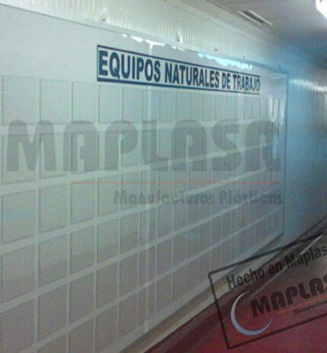 Pizarrón en policarbonato solido para empresas maquileras